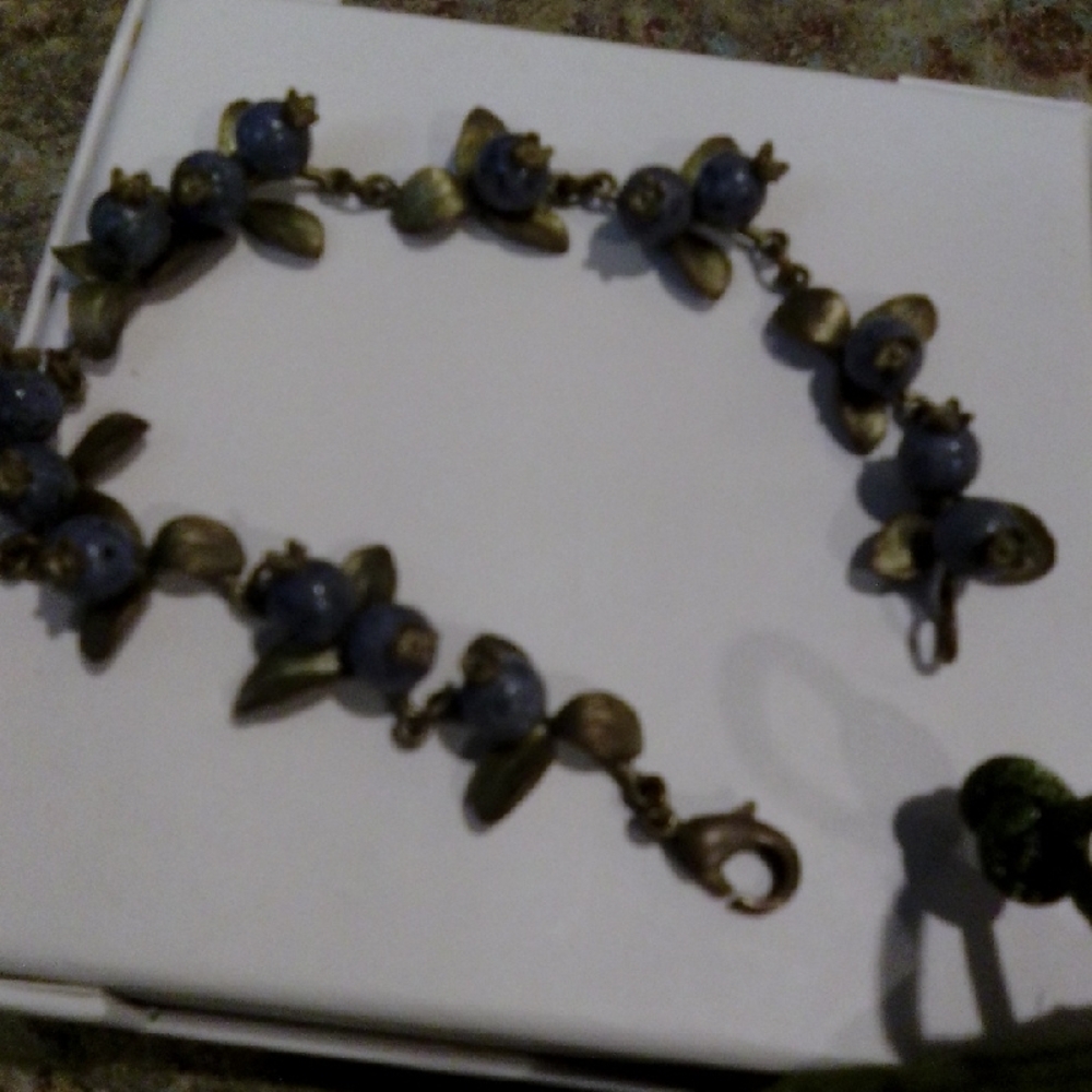 Beaded Bracelet with Blue and Cream Accents - Picture 3 of 8